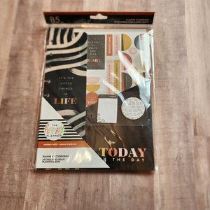 Modern Wild Accessory Pack